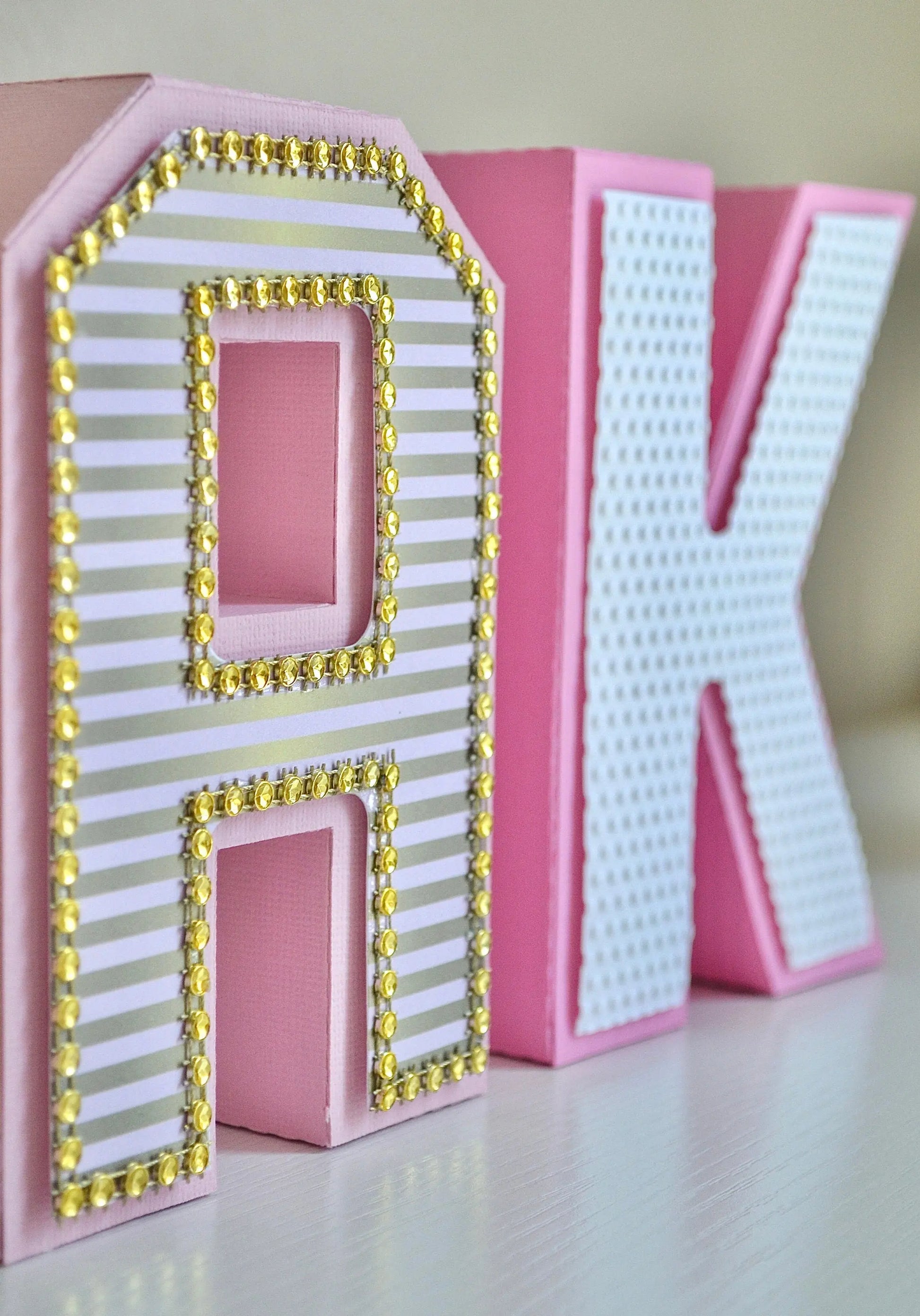Half Birthday Girl Party Bundle – Pink and Gold Decor, 3D Name Letters, Favor Boxes & Hershey’s – 6 Month Celebration Kit Mi tienda