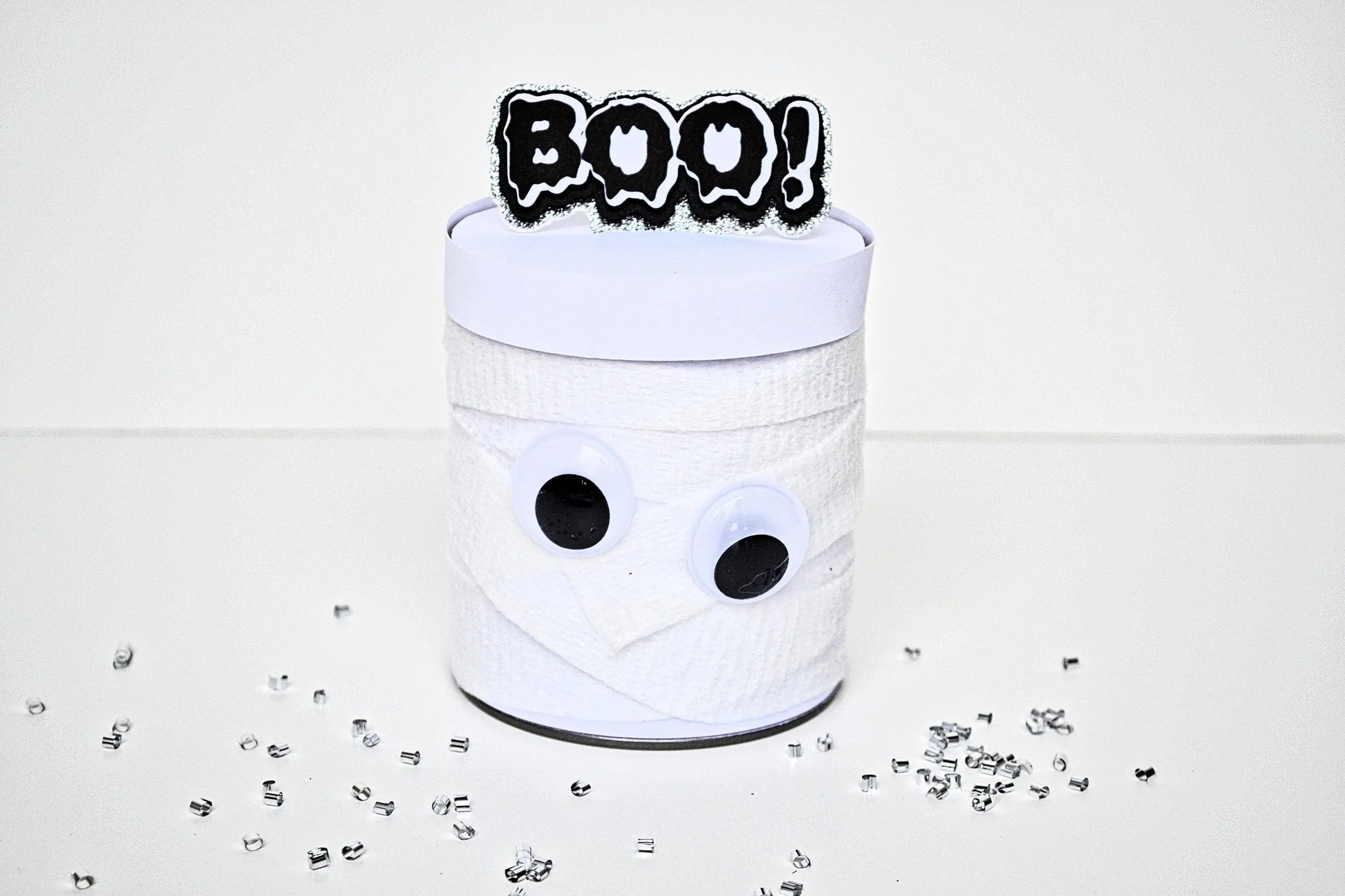 Spooky Halloween Party Favor – Mummy Pringles Box, Haunted House Decor, Adult Halloween Snack Mi tienda
