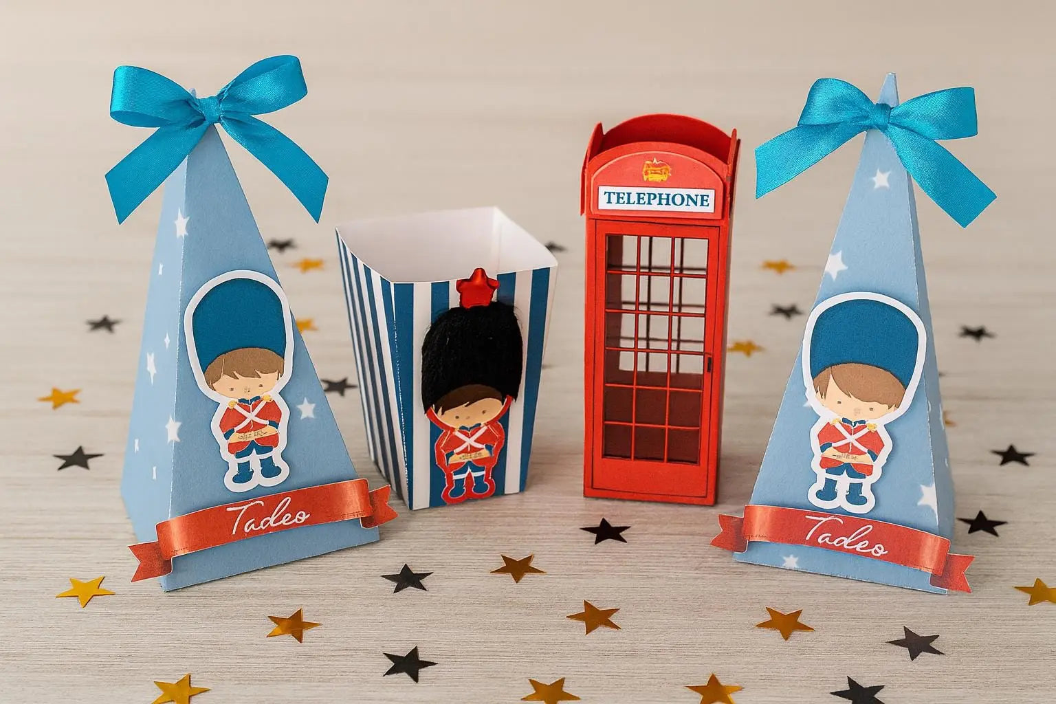 London Party Favor Boxes Set | British Guard Popcorn Box, Pyramid Boxes & Red Telephone Booth | Baby Shower Birthday Decorations Mi tienda