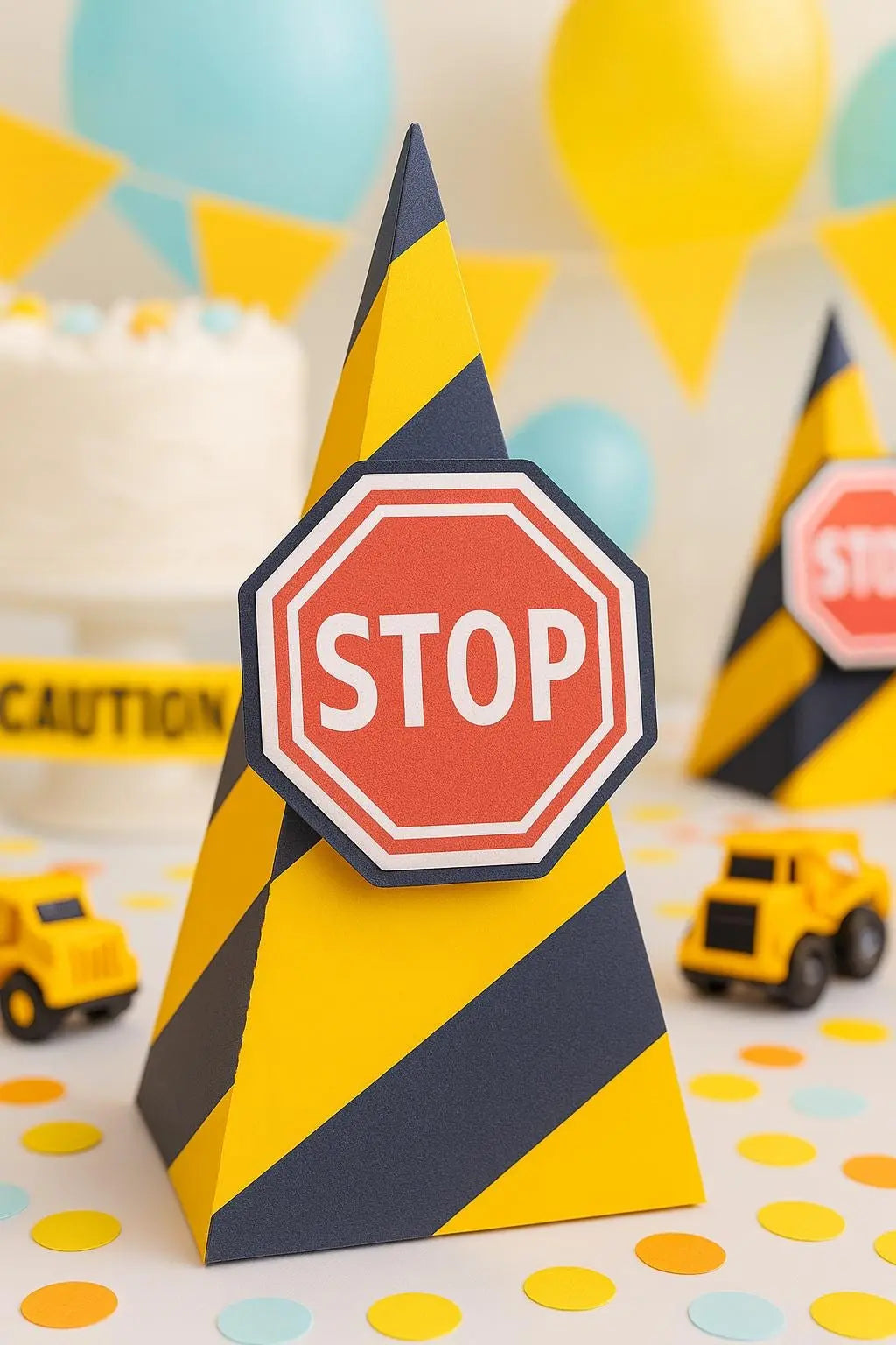 Construction Birthday Party Kit – 3D Letters, Happy Birthday Banner, Favor Boxes, Plates, Water Labels & Candy Wrappers Set Mi tienda