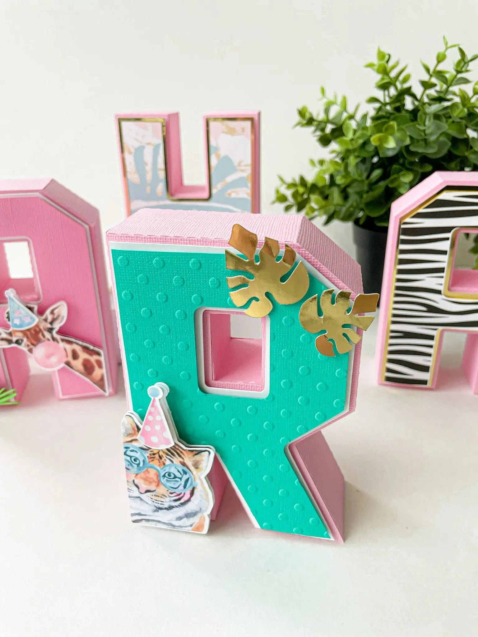 Safari Baby Shower Name Letters: Jungle 3D Centerpiece with Animal Print, Girl Shower Table Decor Mi tienda