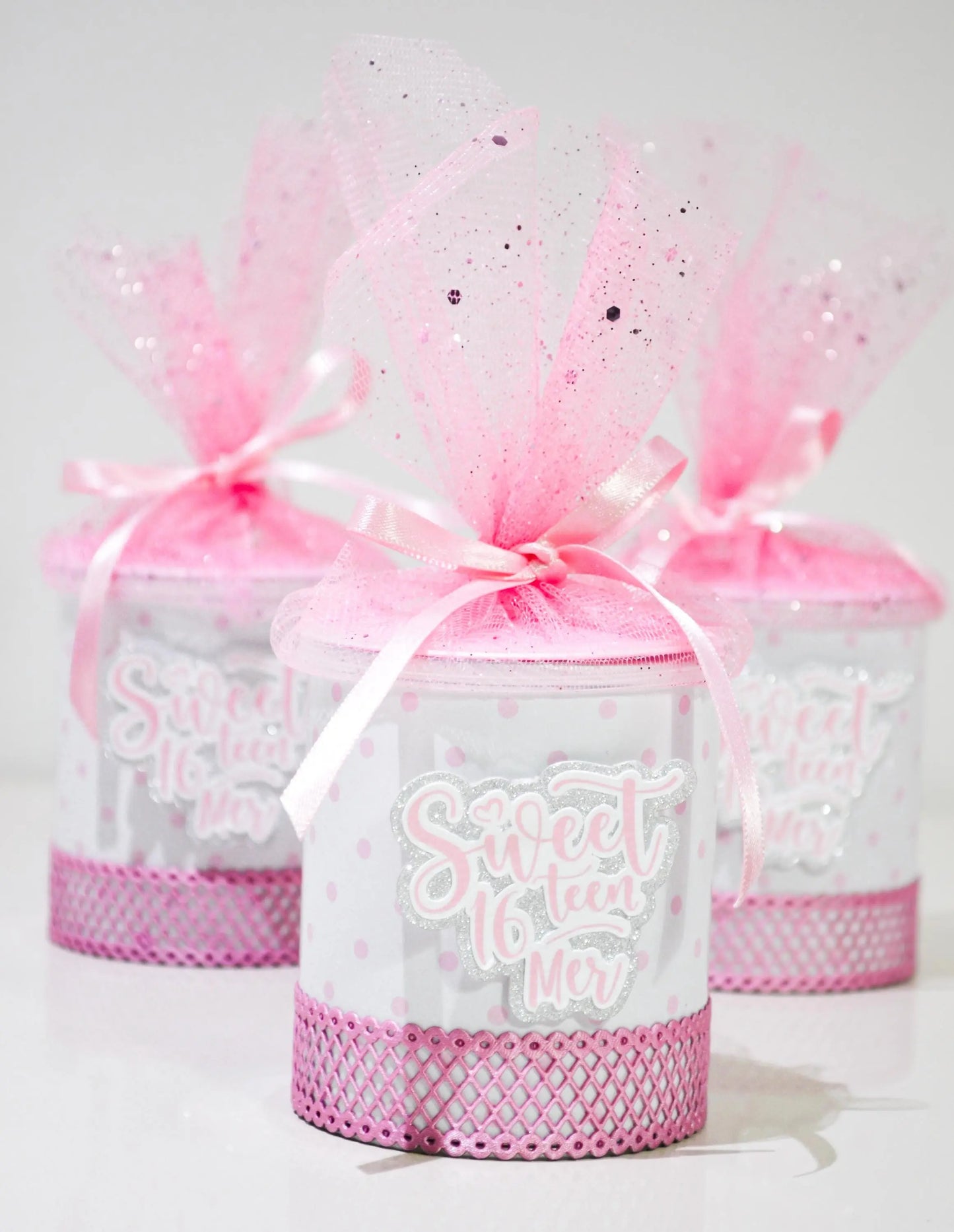 Sweet 16 Birthday Party Decoration Bundle: Custom Name Letters, Banner, Favors Mi tienda