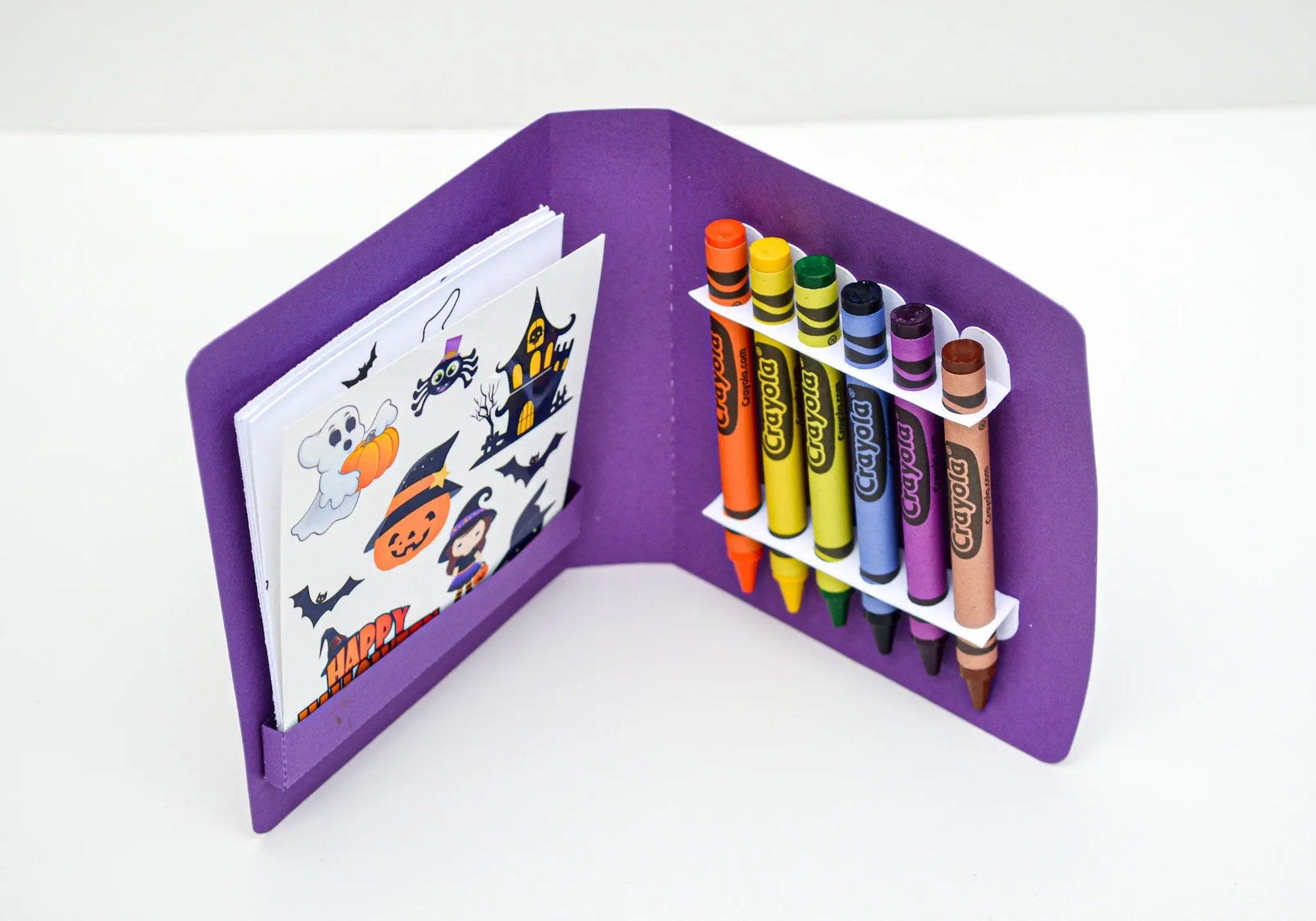 Purple Halloween Coloring Book Party Favor – Personalized Kids Activity Pack with Crayons & Stickers | Girls Halloween Gift Mi tienda