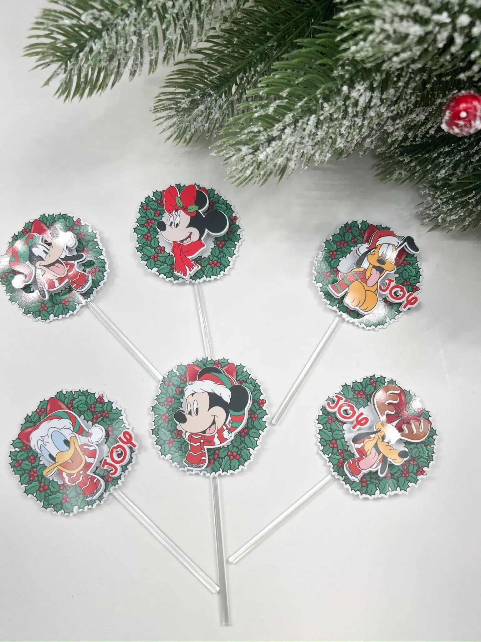 Christmas Mickey and Friends Cupcake Toppers, Christmas Party Decor, Mickey Mouse Cupcake Picks, Christmas Table Decor, Mickey Christmas Mi tienda