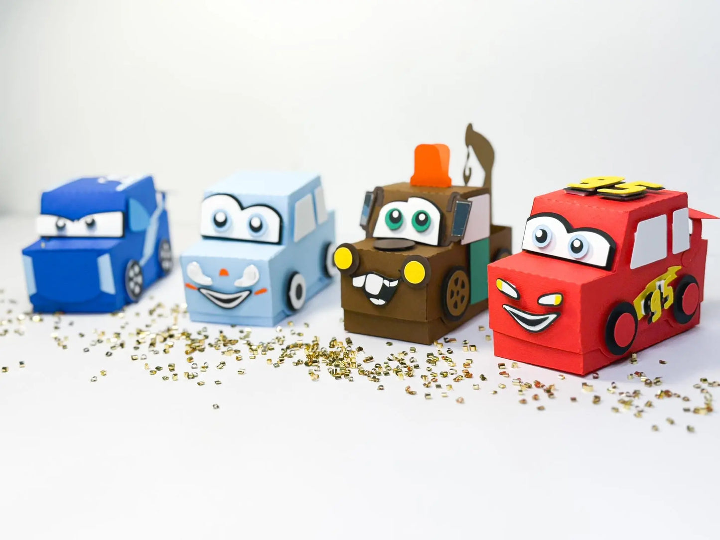 Cars Party Bundle | Lightning McQueen Birthday Supplies | 3D Letters, Banner, Favors, Candy, Plates & Race Car Decor Mi tienda