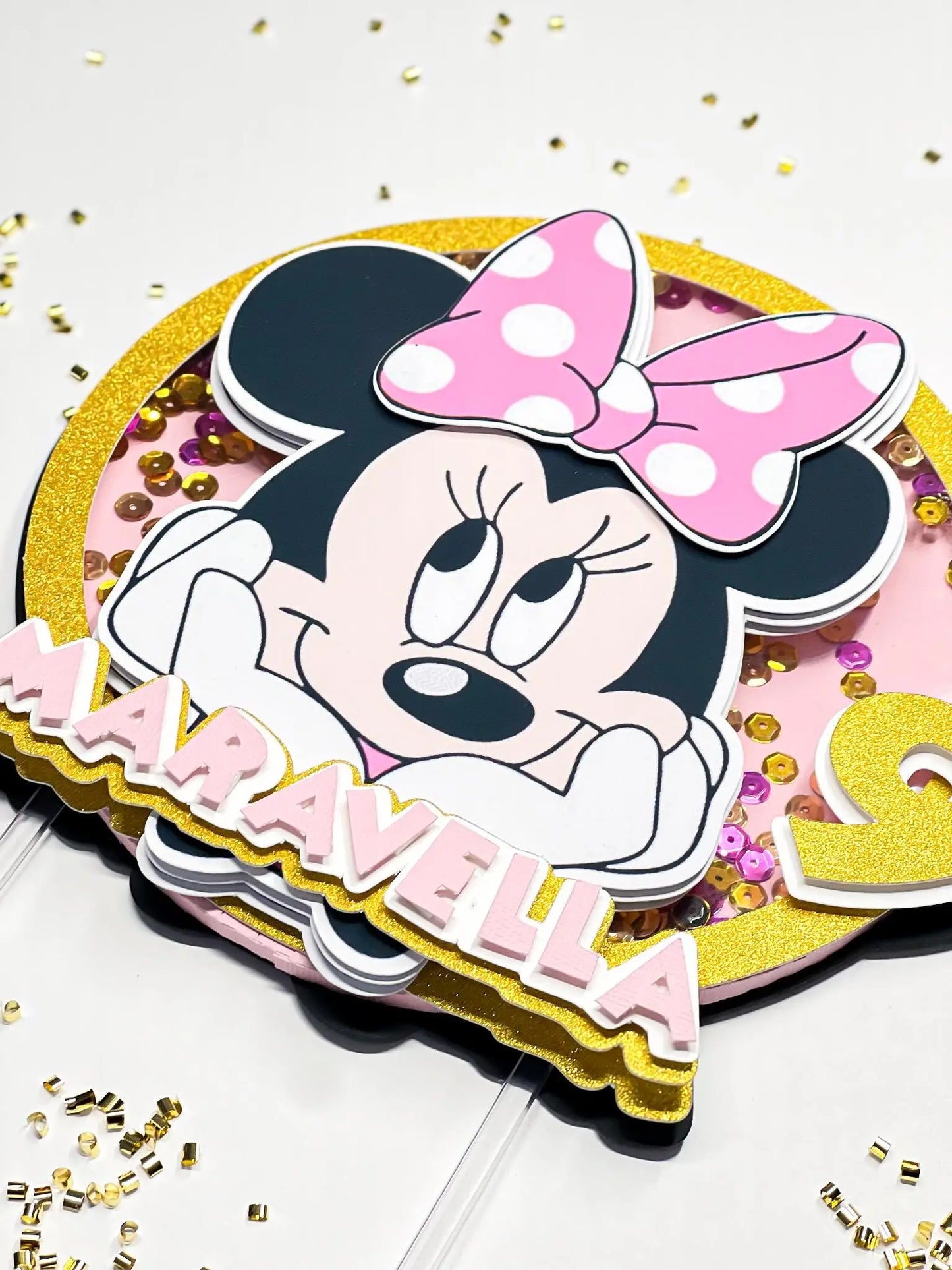 Minnie Mouse Cake Shaker Topper | Custom Name & Age | Pink, Gold or Red | Personalized Birthday Party Decor | Minnie Mouse Theme Mi tienda
