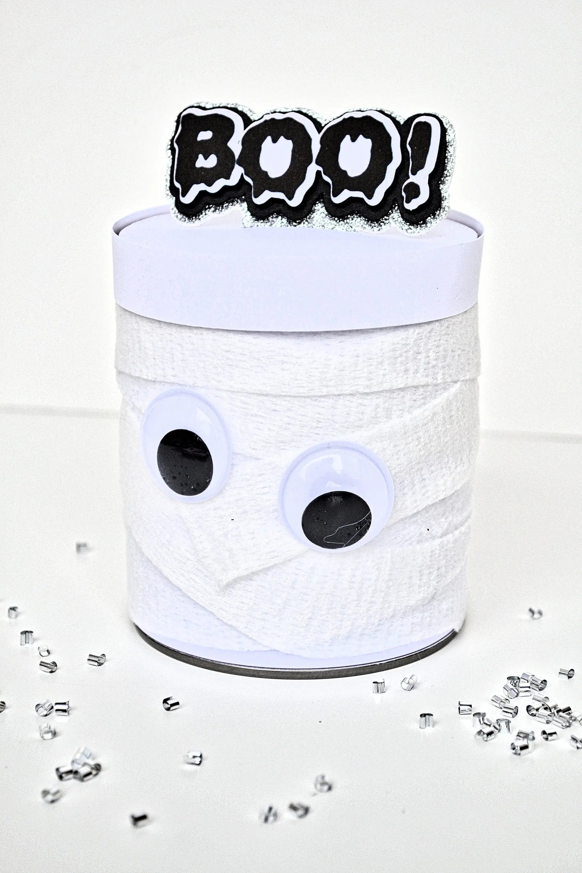 Spooky Halloween Party Favor – Mummy Pringles Box, Haunted House Decor, Adult Halloween Snack Mi tienda