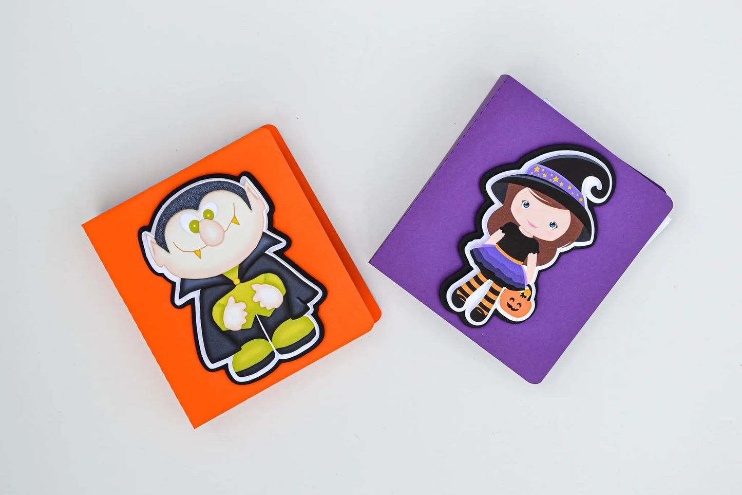 Halloween Treat & Craft Box – Kids Party Favor Set with Skittle, Hershey’s Bar, Pringles and Drink Mi tienda