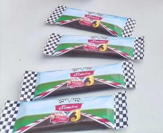Cars Party Bundle | Lightning McQueen Birthday Supplies | 3D Letters, Banner, Favors, Candy, Plates & Race Car Decor Mi tienda