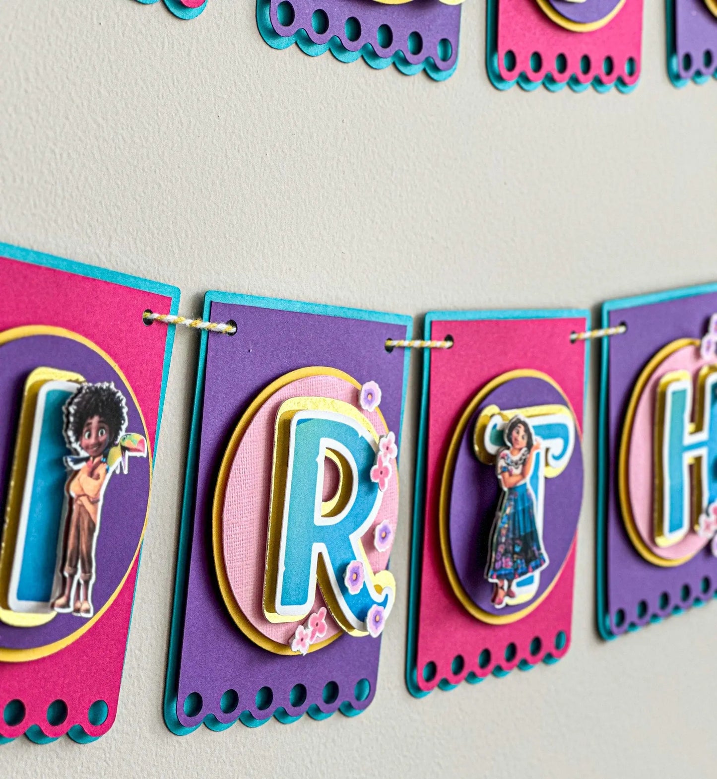 Encanto Birthday Banner – Magical Encanto Party Decoration, Personalized Happy Birthday Garland, Kids Birthday Party Supplies Mi tienda