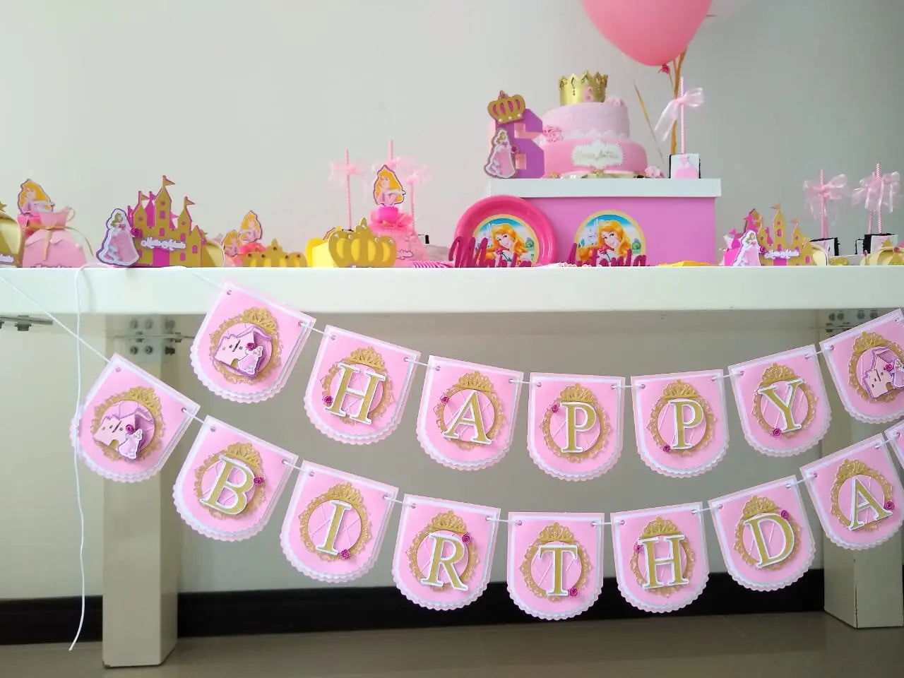 Aurora Banner, Princess Party Decorations, Sleeping Princess, Aurora Birthday, Sleeping Beauty Banner, Pink and Gold Princess Theme Mi tienda