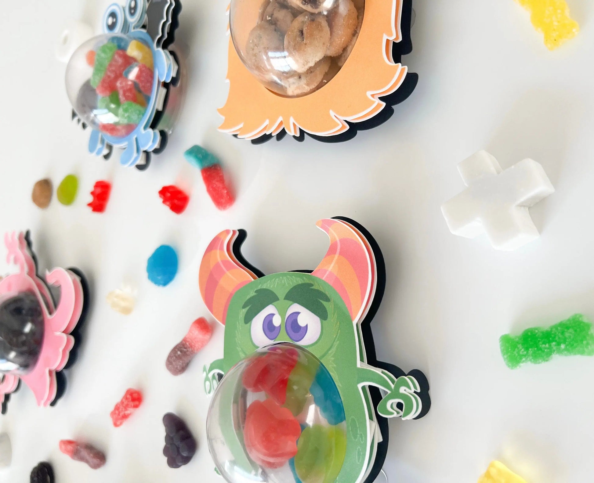 Cute Little Monsters Halloween Candy Holder – Trick or Treat Box for Kids – Spooky Party Favor and Ornament Gift Mi tienda