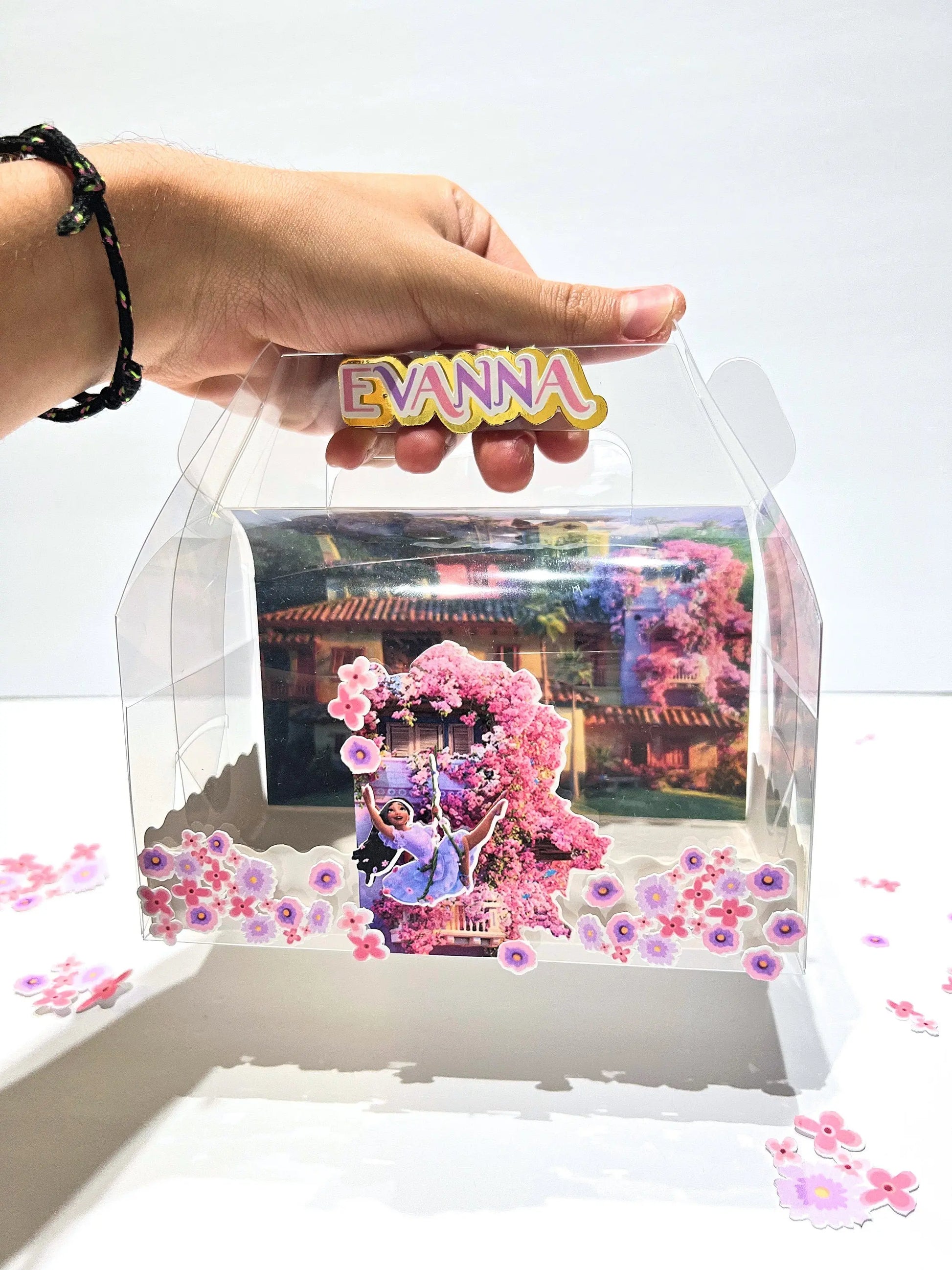 Encanto Favor Boxes – Isabella Birthday Party Decorations, Personalized Gable Box (Acetato) Mi tienda