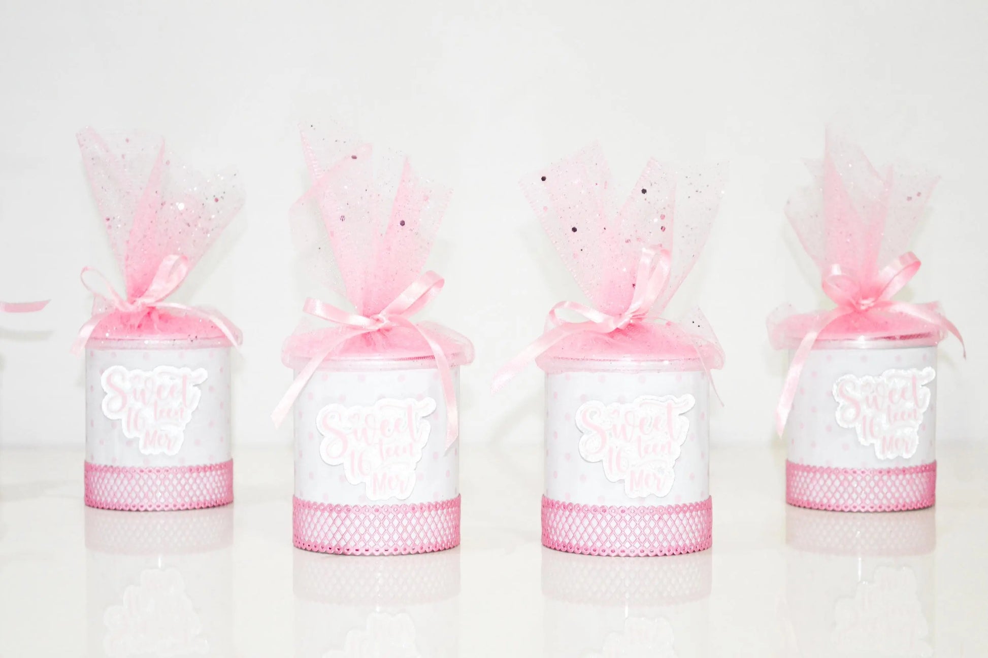Sweet 16 Birthday Party Decoration Bundle: Custom Name Letters, Banner, Favors Mi tienda