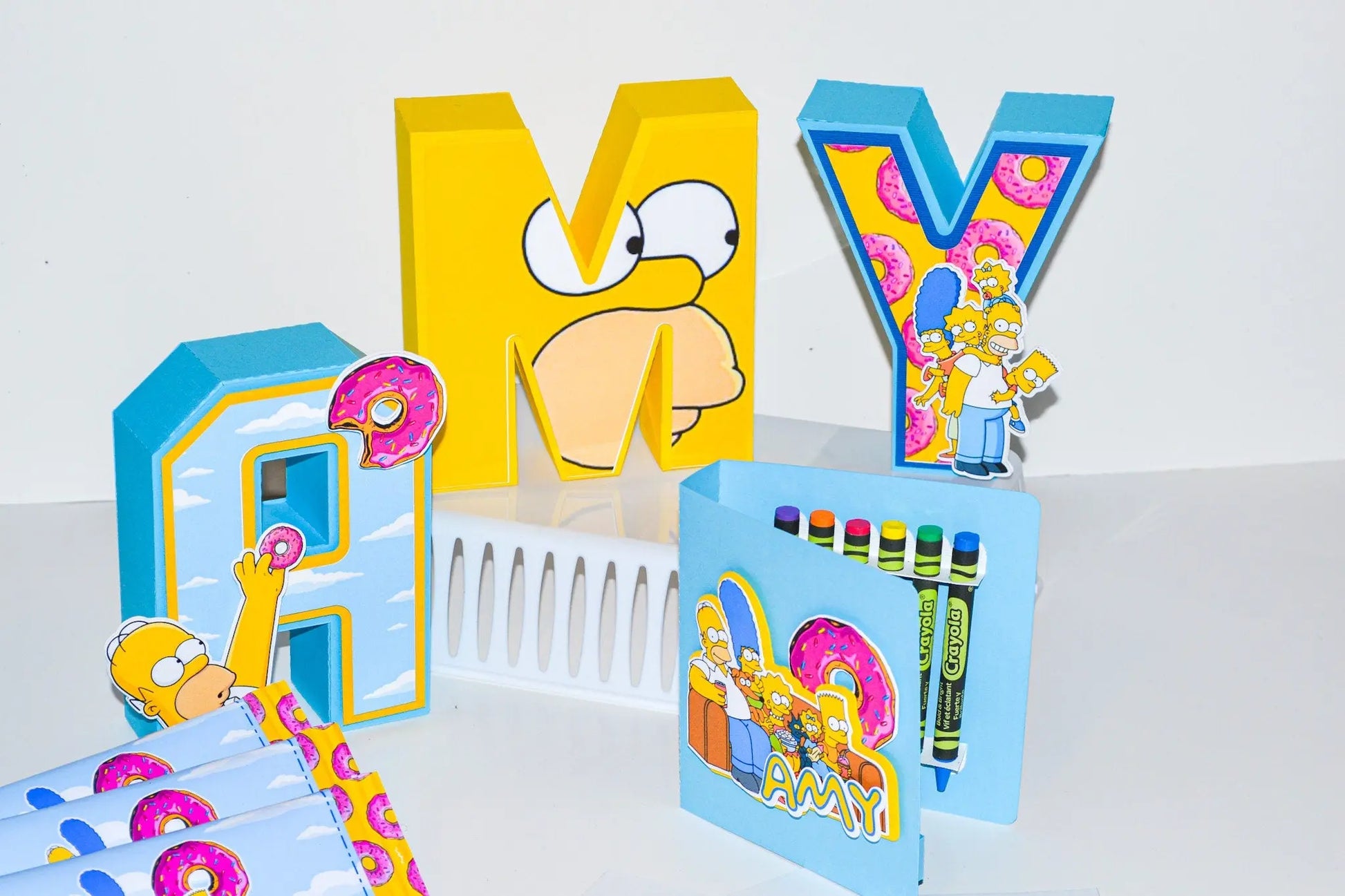 The Simpsons Birthday Party Kit – Banner, 3D Name Letters, Coloring Books & Hershey’s – Cartoon Theme Party Supplies Mi tienda