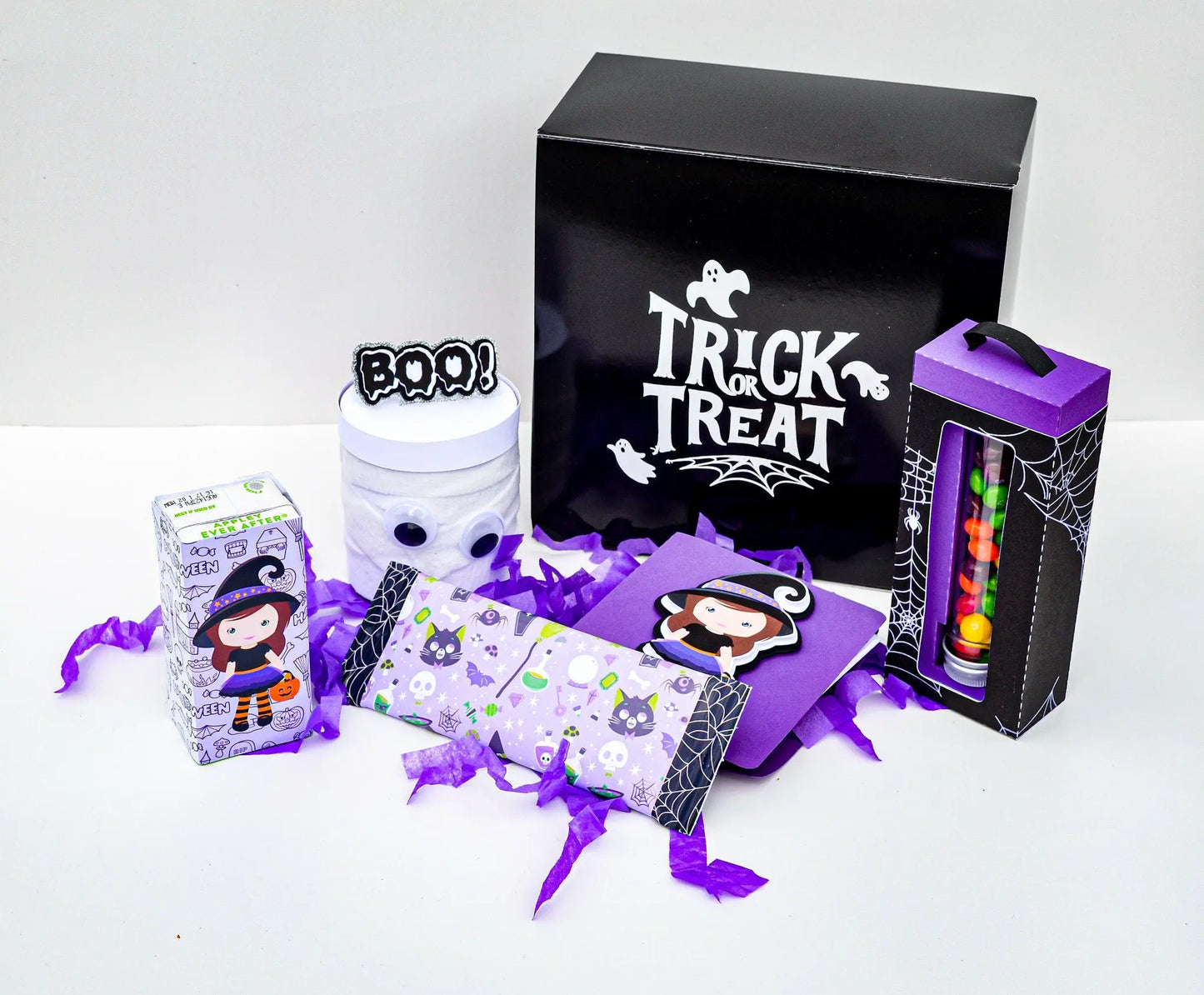 Halloween Treat & Craft Box – Kids Party Favor Set with Skittle, Hershey’s Bar, Pringles and Drink Mi tienda
