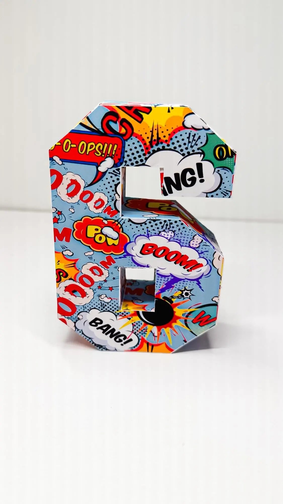 Superhero 3D Letter or Number – Custom Comic Book Party Decor Mi tienda