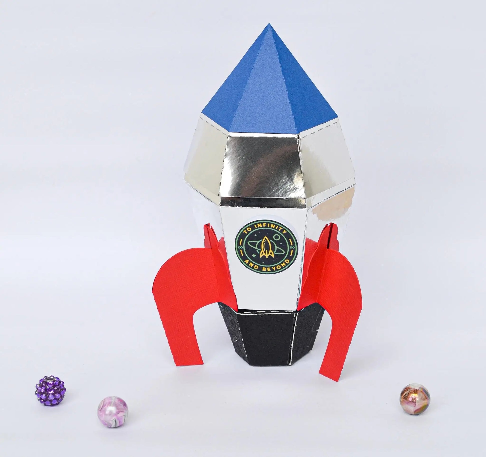 Rocket Favor Boxes: Space Party, Buzz Lightyear Inspired, Metallic Cardstock Mi tienda