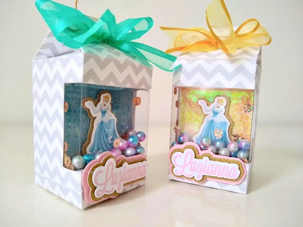 Princess Shaker Favor Box: Cinderella & Belle, Castle Party Decor Mi tienda