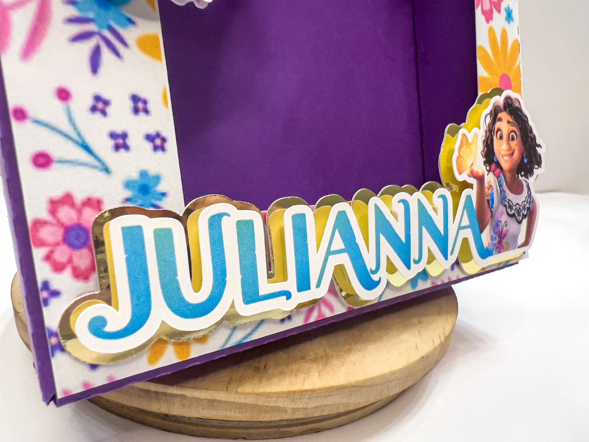 Encanto-Inspired Photo Frame | Maribel & Isabella | Butterfly Keepsake Mi tienda