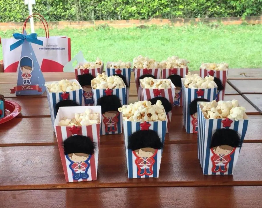 London Party Favor Boxes Set | British Guard Popcorn Box, Pyramid Boxes & Red Telephone Booth | Baby Shower Birthday Decorations Mi tienda