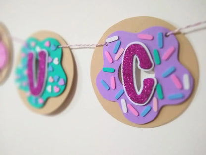 Donut Happy Birthday Banner, Pastel Sprinkle Garland with Glitter Letters, Custom Name Option, Donut Party Decoration Mi tienda
